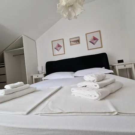 Frane Apartment *